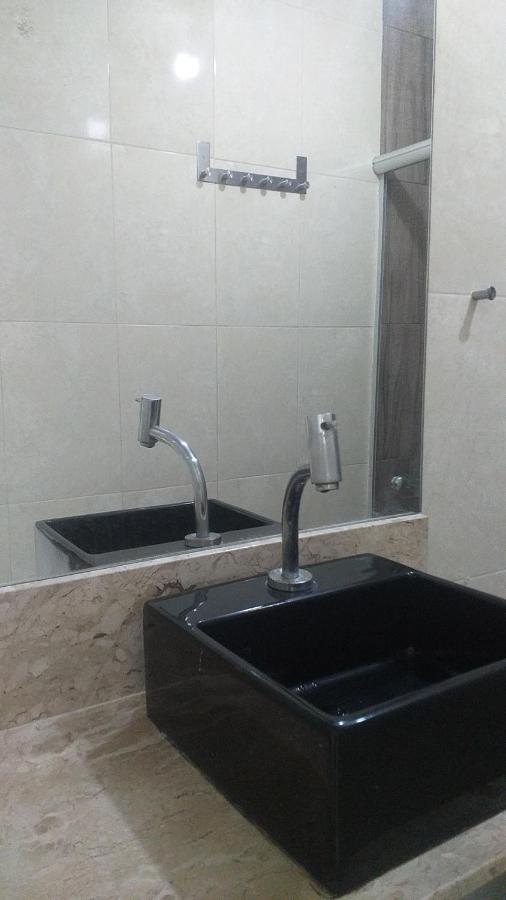1/4, Sala, Farol Da Barra. Apartment Salvador Luaran gambar